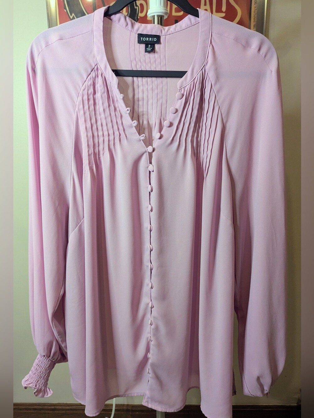 $16 Torrid Plus Size 2X Orchid Pink Georgette Pintuck Button Blouse Womens EUC